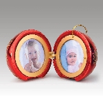 Musical Photo Ornament (Red)